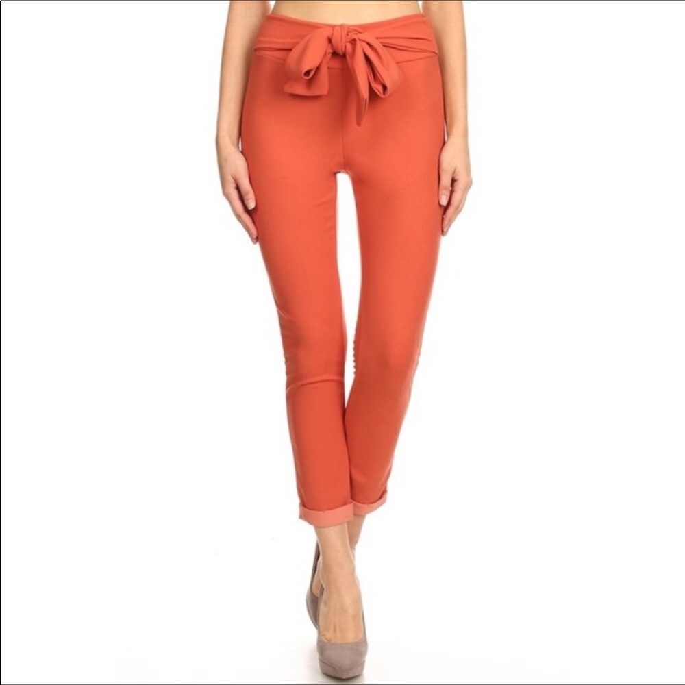 Solid cropped skinny pant with tie waist detail